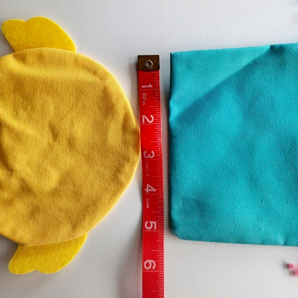 (3) Cloth Drawstring Easter Treat Bags - Picture 9 of 10